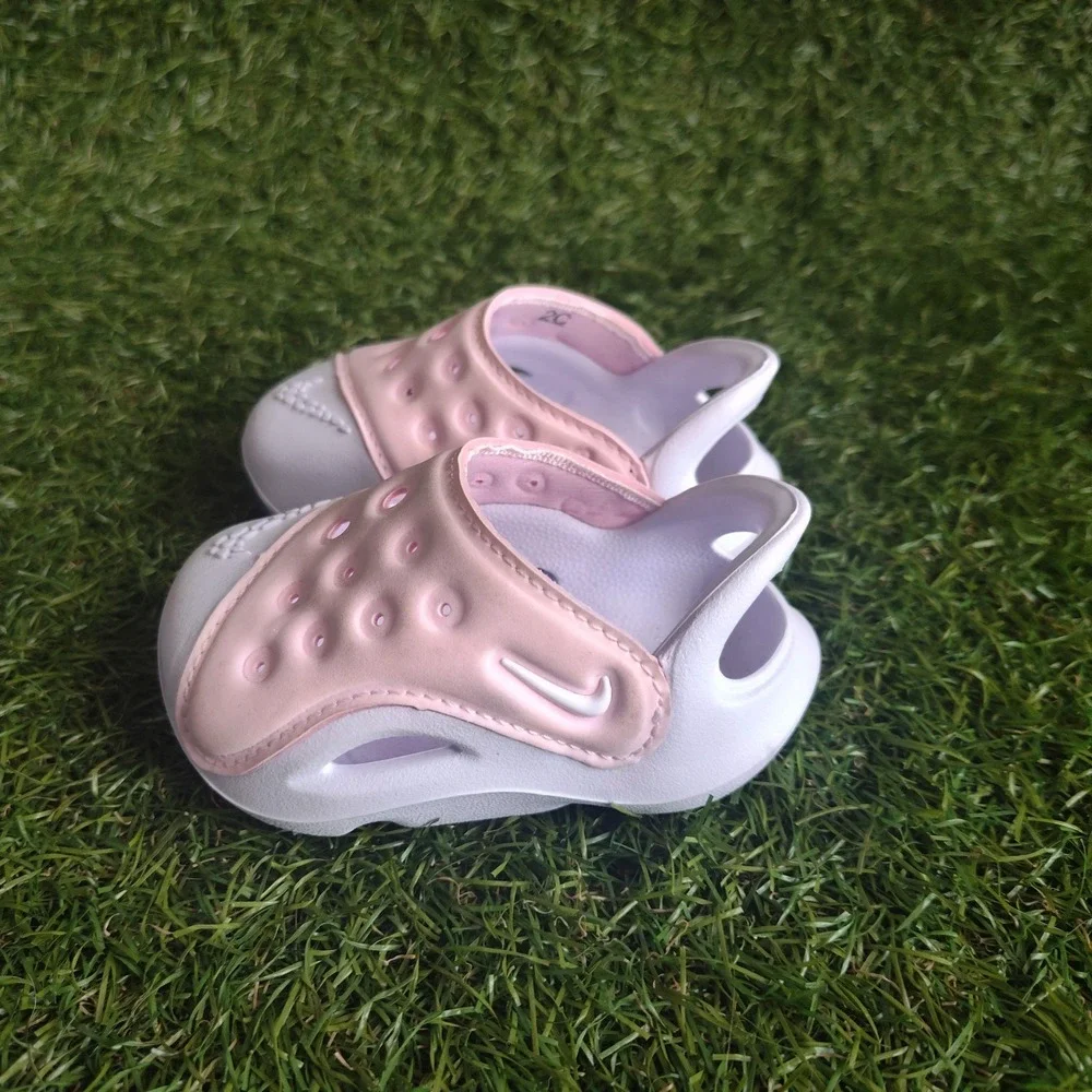 Nike Baby Aqua Swoosh Size 2C Light Pink and White Water Play Shoes Slides